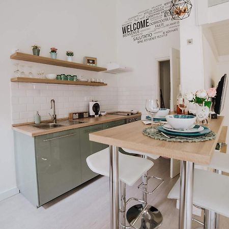 Comfy Apartment At New York Cafe With Aircon Budapest Exterior photo