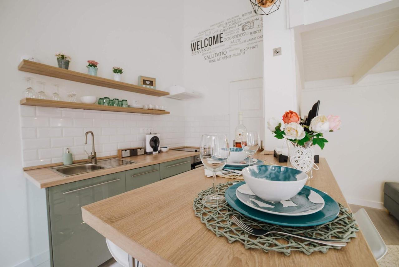 Comfy Apartment At New York Cafe With Aircon Budapest Exterior photo