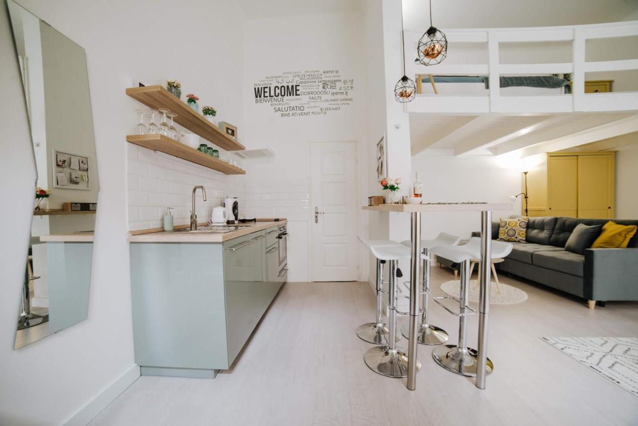 Comfy Apartment At New York Cafe With Aircon Budapest Exterior photo